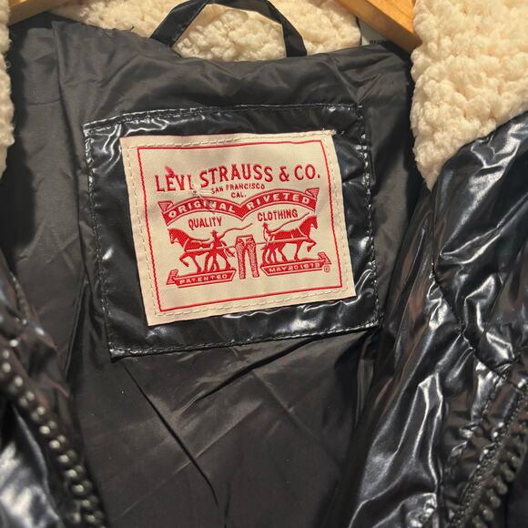 Levi's High Shine Black Zip Front Puffer Jacket - size Large - Picture 5 of 9
